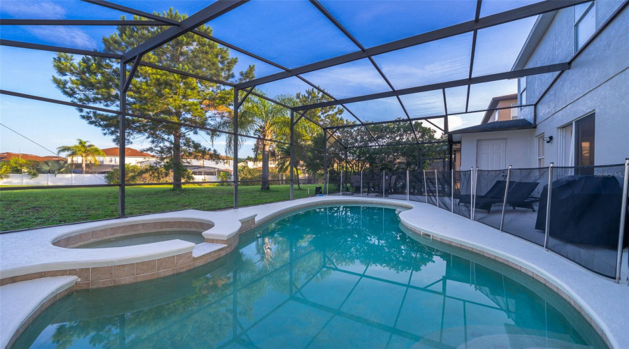 DAVENPORT, Florida 33896, 6 Bedrooms Bedrooms, ,4 BathroomsBathrooms,Residential,For Sale,PINE RIDGE,0,MFRS5121315