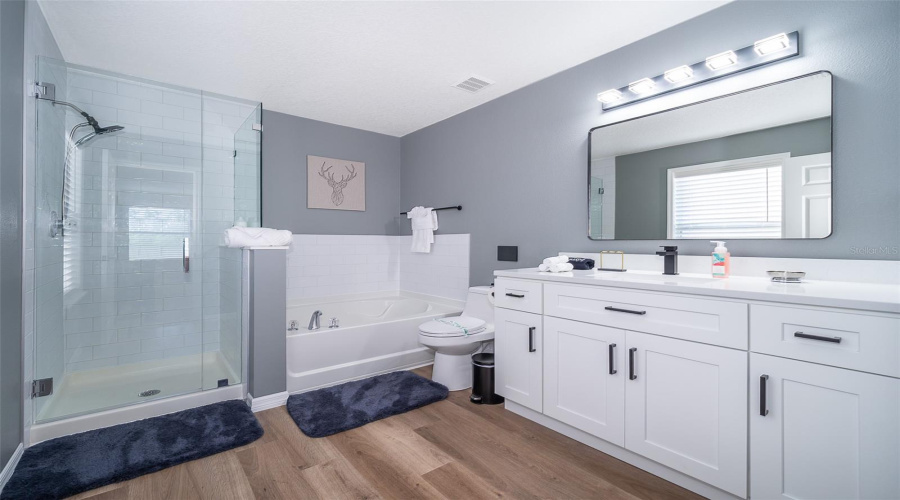 DAVENPORT, Florida 33896, 6 Bedrooms Bedrooms, ,4 BathroomsBathrooms,Residential,For Sale,PINE RIDGE,0,MFRS5121315