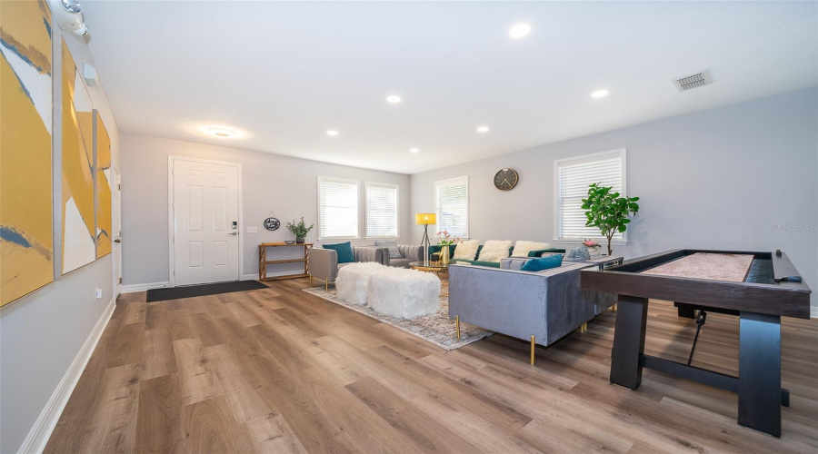 DAVENPORT, Florida 33896, 6 Bedrooms Bedrooms, ,4 BathroomsBathrooms,Residential,For Sale,PINE RIDGE,0,MFRS5121315