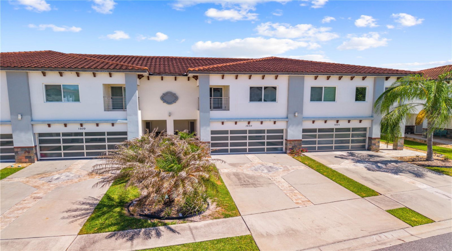 DAVENPORT, Florida 33837, 3 Bedrooms Bedrooms, ,2 BathroomsBathrooms,Residential,For Sale,GREENBRIAR,0,MFRS5148404