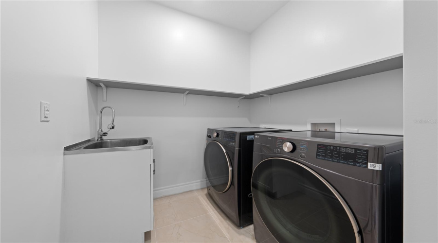 DAVENPORT, Florida 33837, 3 Bedrooms Bedrooms, ,2 BathroomsBathrooms,Residential,For Sale,GREENBRIAR,0,MFRS5148404