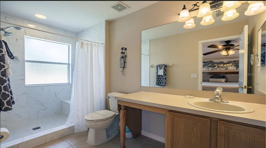 Master Bathroom upstairs