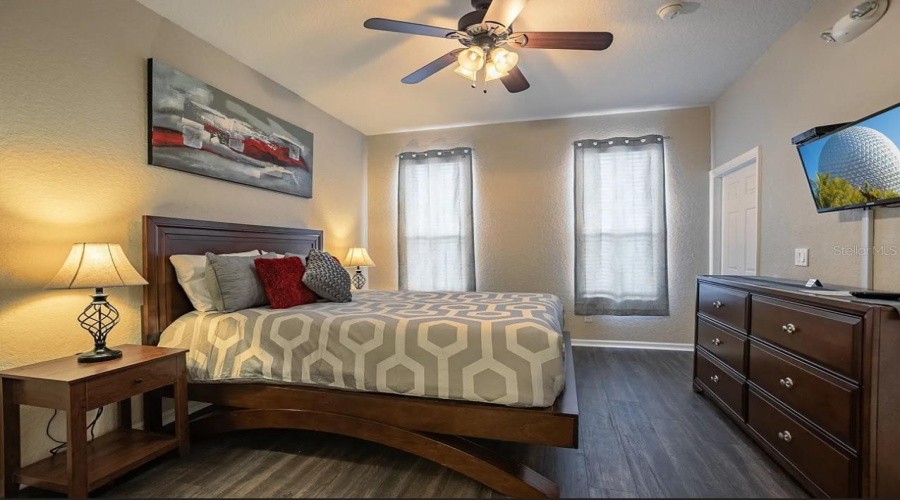 Master Bedroom Alternate View