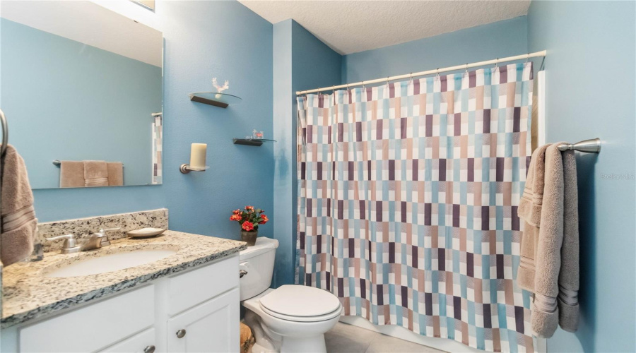 Bathroom 3, en-suite for bedroom 5, 2nd floor