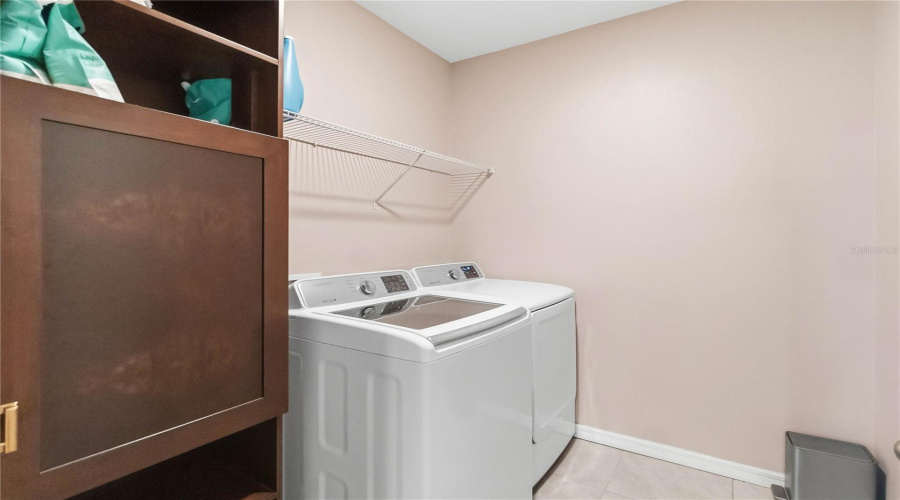 Laundry room 2nd floor