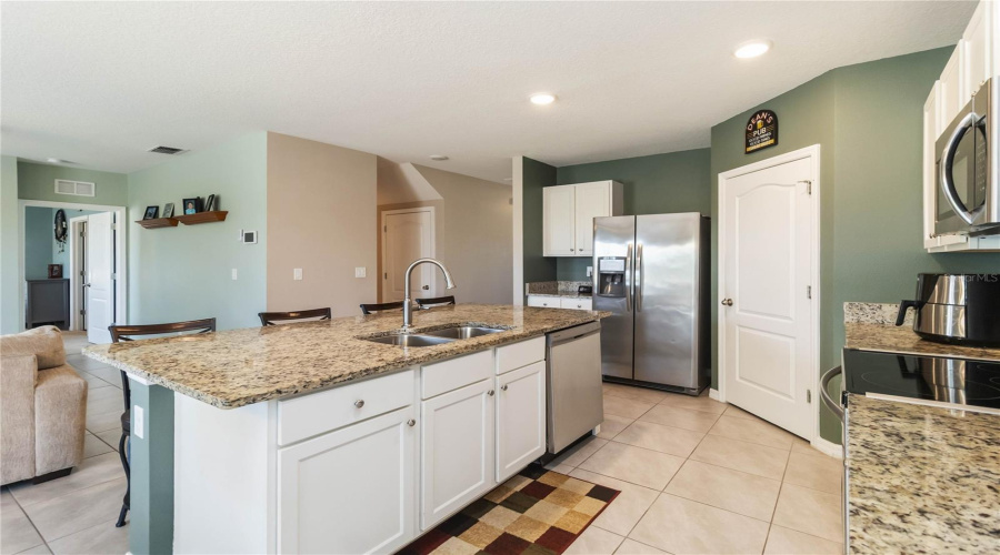 Modern Open concept floor plan, lots of cabinets for storage