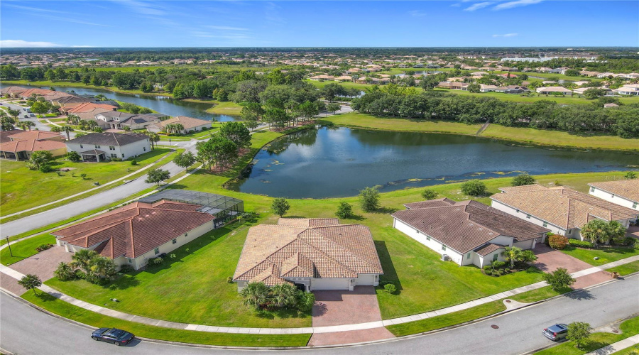 KISSIMMEE, Florida 34746, 4 Bedrooms Bedrooms, ,3 BathroomsBathrooms,Residential,For Sale,AGOSTINO TER,0,MFRS5148406