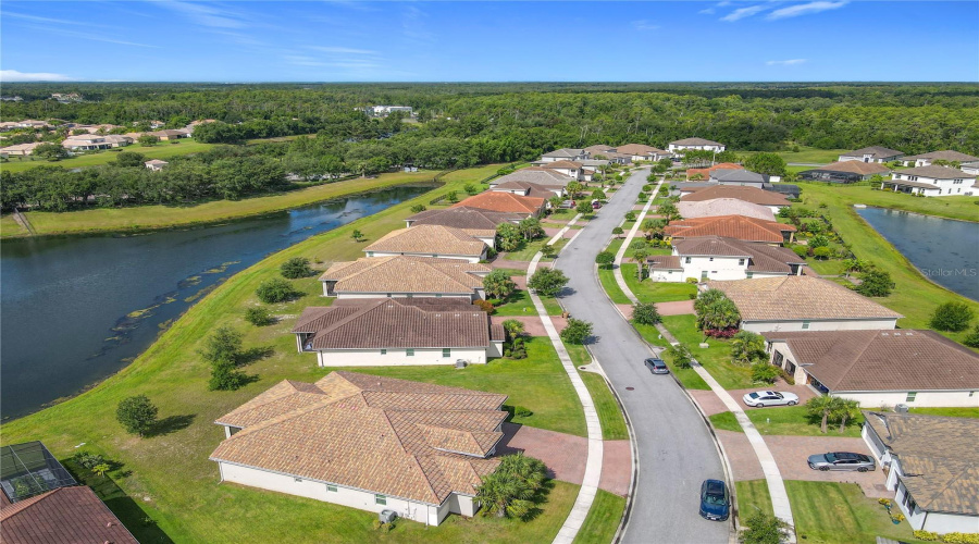 KISSIMMEE, Florida 34746, 4 Bedrooms Bedrooms, ,3 BathroomsBathrooms,Residential,For Sale,AGOSTINO TER,0,MFRS5148406