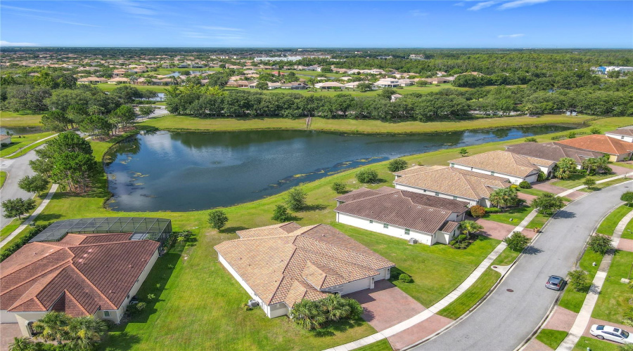 KISSIMMEE, Florida 34746, 4 Bedrooms Bedrooms, ,3 BathroomsBathrooms,Residential,For Sale,AGOSTINO TER,0,MFRS5148406