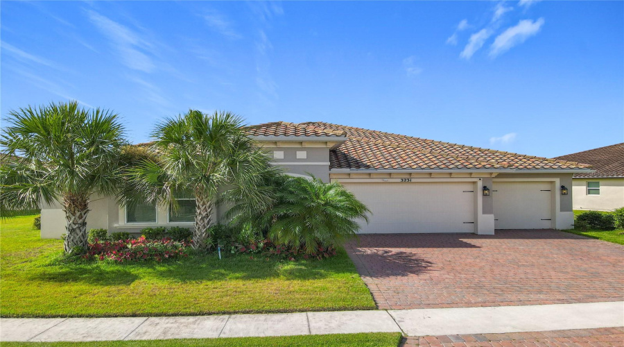KISSIMMEE, Florida 34746, 4 Bedrooms Bedrooms, ,3 BathroomsBathrooms,Residential,For Sale,AGOSTINO TER,0,MFRS5148406