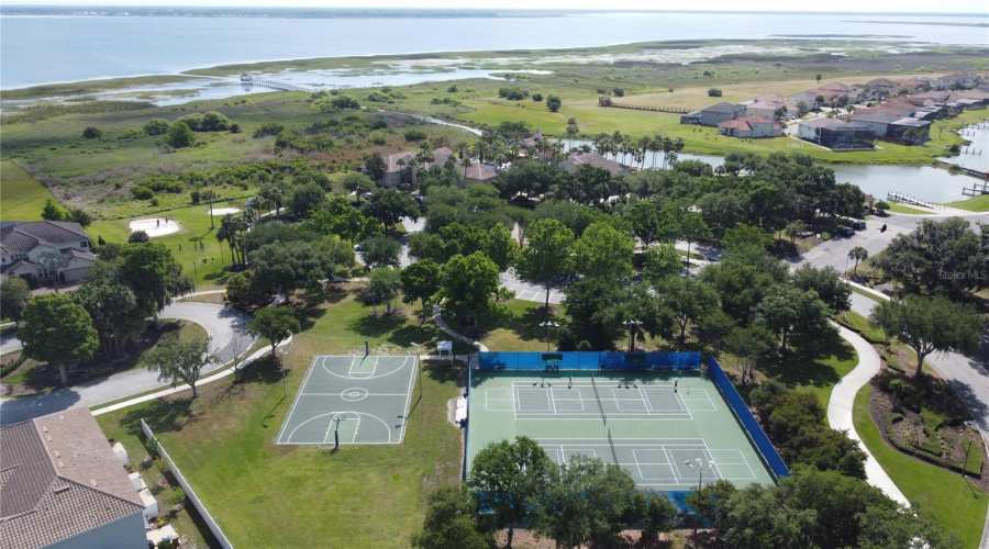 KISSIMMEE, Florida 34746, 4 Bedrooms Bedrooms, ,3 BathroomsBathrooms,Residential,For Sale,AGOSTINO TER,0,MFRS5148406