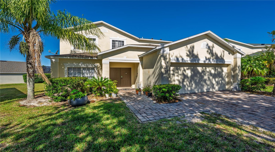 KISSIMMEE, Florida 34746, 5 Bedrooms Bedrooms, ,3 BathroomsBathrooms,Residential,For Sale,CUMBRIAN LAKES CT.,0,MFRO6356985