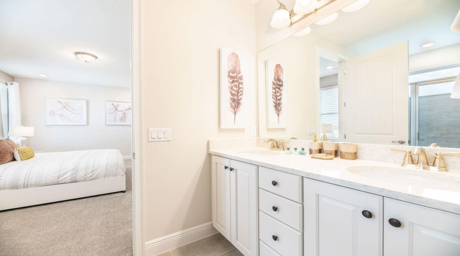 KISSIMMEE, Florida 34747, 6 Bedrooms Bedrooms, ,6 BathroomsBathrooms,Residential,For Sale,SOUTHFIELD,0,MFRO6397268