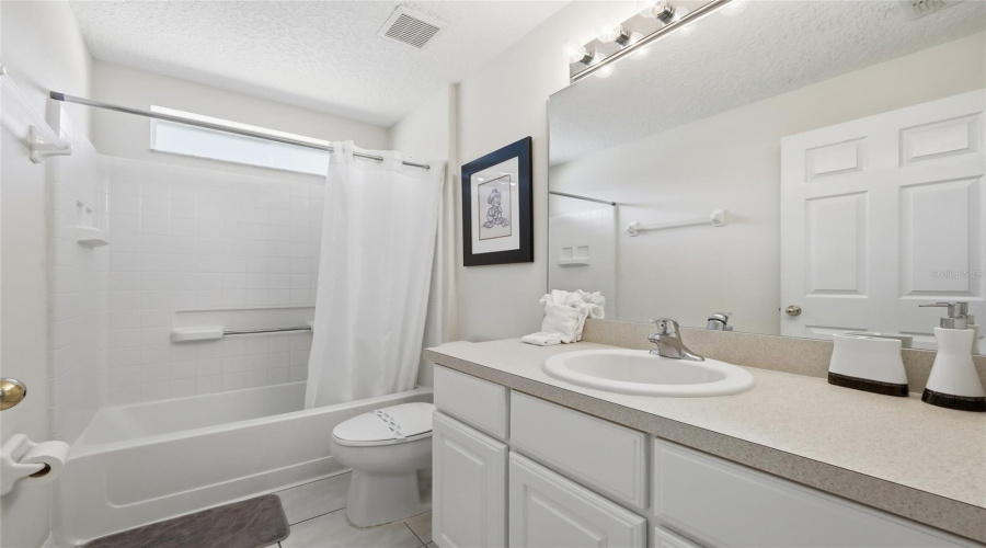 KISSIMMEE, Florida 34747, 4 Bedrooms Bedrooms, ,3 BathroomsBathrooms,Residential,For Sale,LIDO KEY,0,MFRO6397773