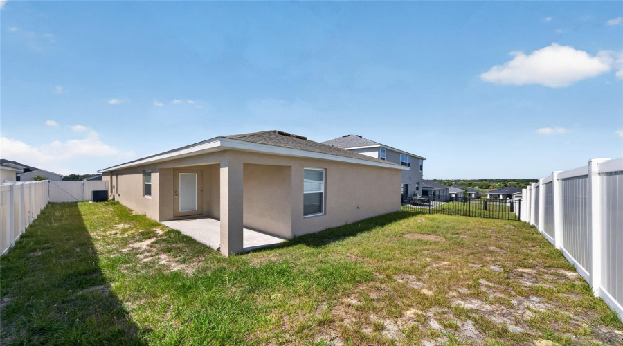 DAVENPORT, Florida 33837, 3 Bedrooms Bedrooms, ,2 BathroomsBathrooms,Residential,For Sale,NOBLE,0,MFRG5111154