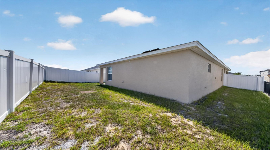 DAVENPORT, Florida 33837, 3 Bedrooms Bedrooms, ,2 BathroomsBathrooms,Residential,For Sale,NOBLE,0,MFRG5111154