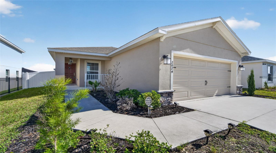 DAVENPORT, Florida 33837, 3 Bedrooms Bedrooms, ,2 BathroomsBathrooms,Residential,For Sale,NOBLE,0,MFRG5111154