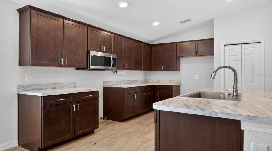 DAVENPORT, Florida 33837, 3 Bedrooms Bedrooms, ,2 BathroomsBathrooms,Residential,For Sale,NOBLE,0,MFRG5111154