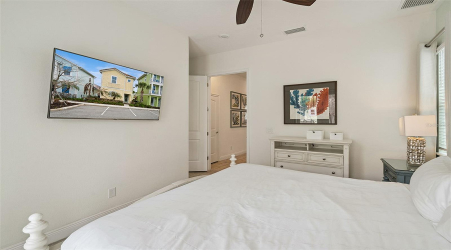 KISSIMMEE, Florida 34747, 3 Bedrooms Bedrooms, ,3 BathroomsBathrooms,Residential,For Sale,KNEE DEEP,0,MFRS5148481