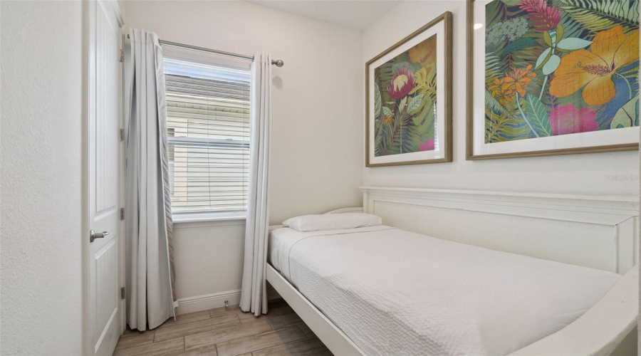 KISSIMMEE, Florida 34747, 3 Bedrooms Bedrooms, ,3 BathroomsBathrooms,Residential,For Sale,KNEE DEEP,0,MFRS5148481