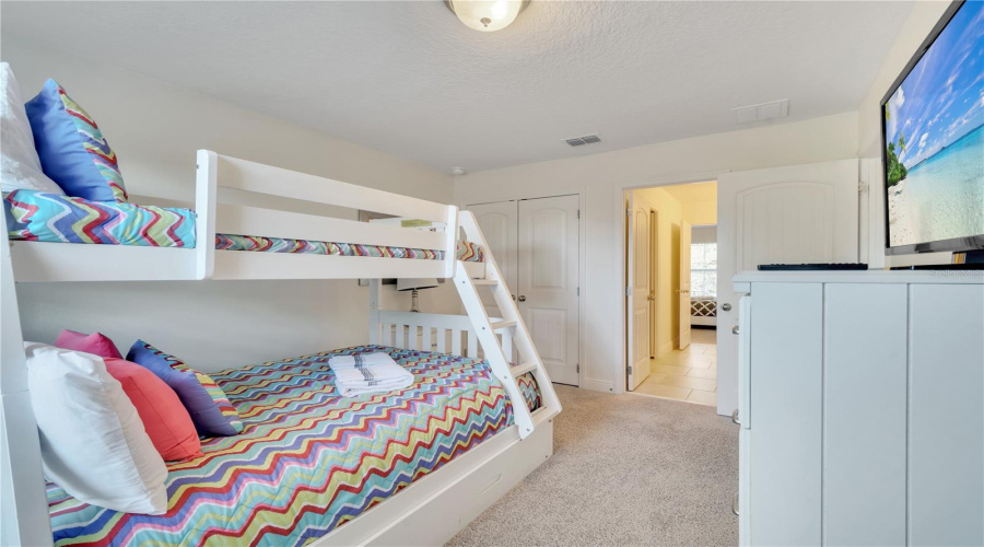 DAVENPORT, Florida 33837, 6 Bedrooms Bedrooms, ,4 BathroomsBathrooms,Residential,For Sale,ACORN,0,MFRG5111297