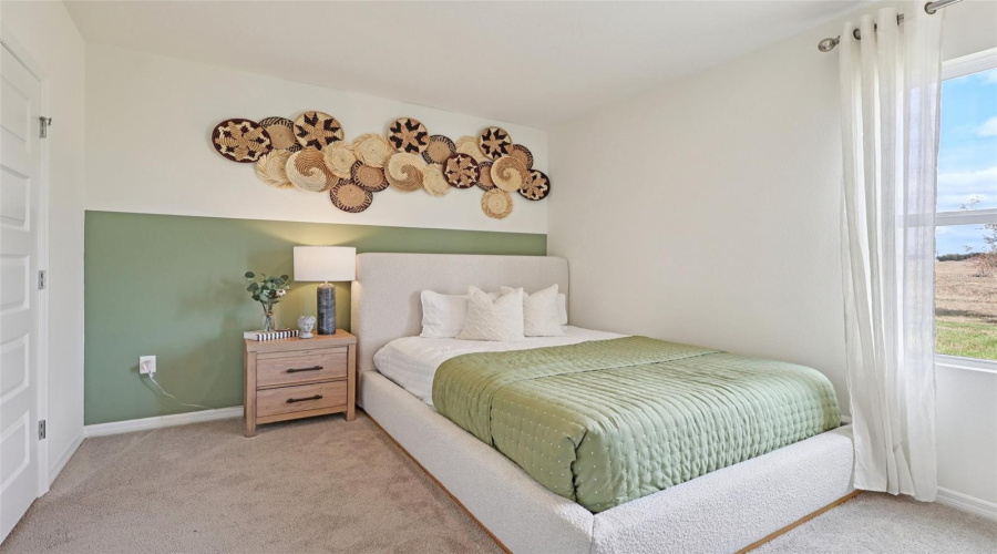 DAVENPORT, Florida 33837, 5 Bedrooms Bedrooms, ,3 BathroomsBathrooms,Residential,For Sale,SNOWFALL BEND,0,MFRO6401751