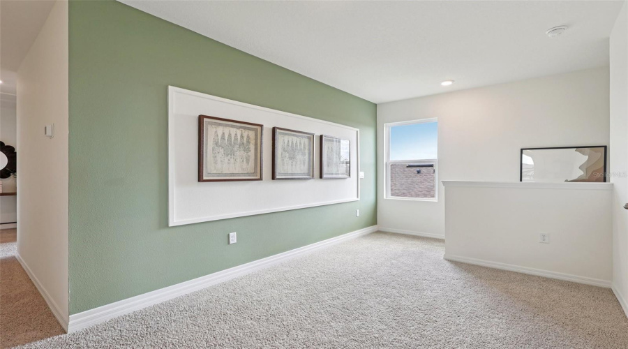 DAVENPORT, Florida 33837, 5 Bedrooms Bedrooms, ,3 BathroomsBathrooms,Residential,For Sale,SNOWFALL BEND,0,MFRO6401751