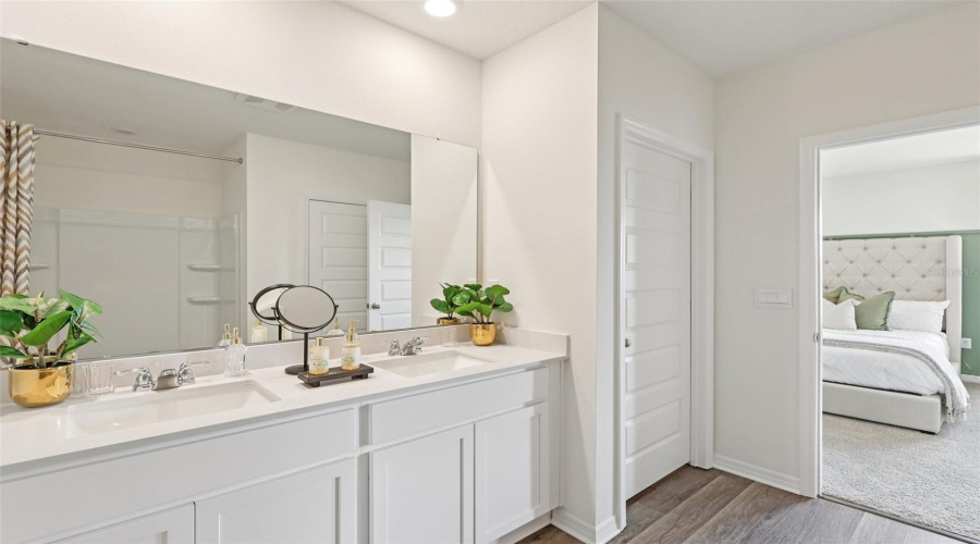 DAVENPORT, Florida 33837, 5 Bedrooms Bedrooms, ,3 BathroomsBathrooms,Residential,For Sale,SNOWFALL BEND,0,MFRO6401751