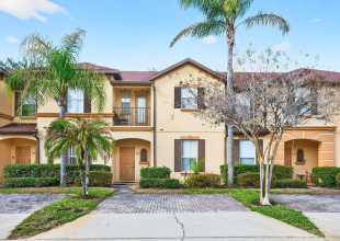 Looking for the perfect home away from home or a high performing SHORT TERM RENTAL near Orlando’s world-famous attractions? This FULLY FURNISHED, turn-key 3-bedroom/3-full bath townhome in Regal Palms at Highland Reserve in Davenport offers the best of both worlds – an effortless vacation retreat and a lucrative investment opportunity!