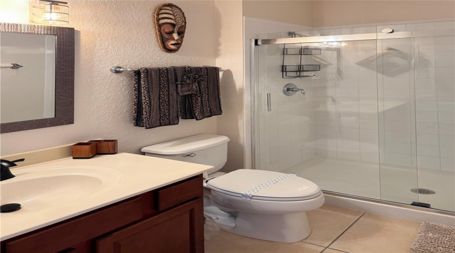 2nd Bedroom En-Suite Bathroom