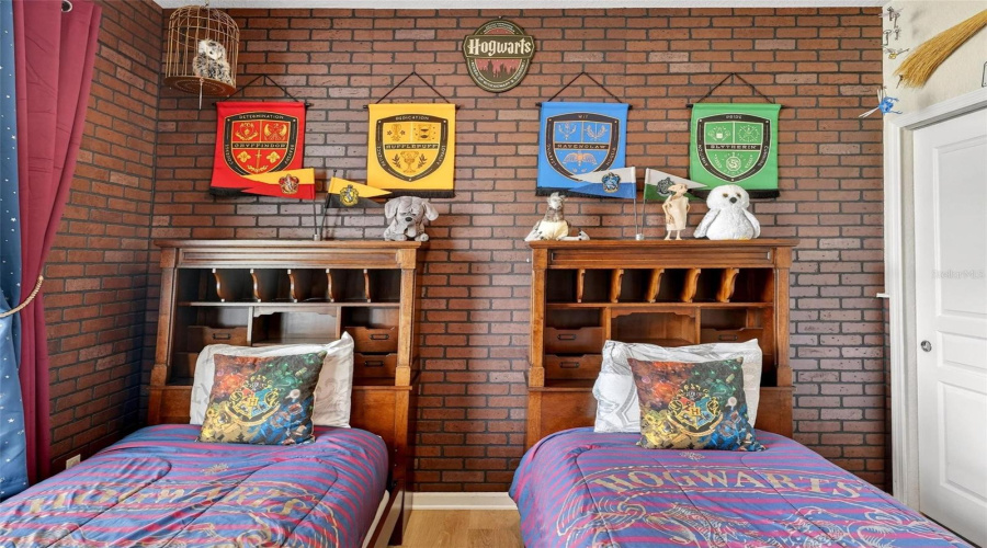 Front_bedroom_pic_#4