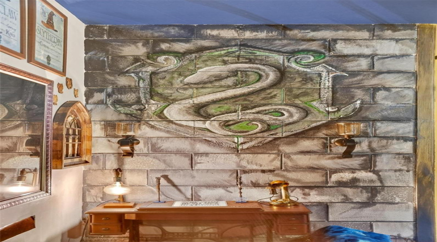 Game_room_right_of_theater