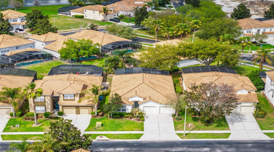 Aerial_pic_#5_house_front_closer