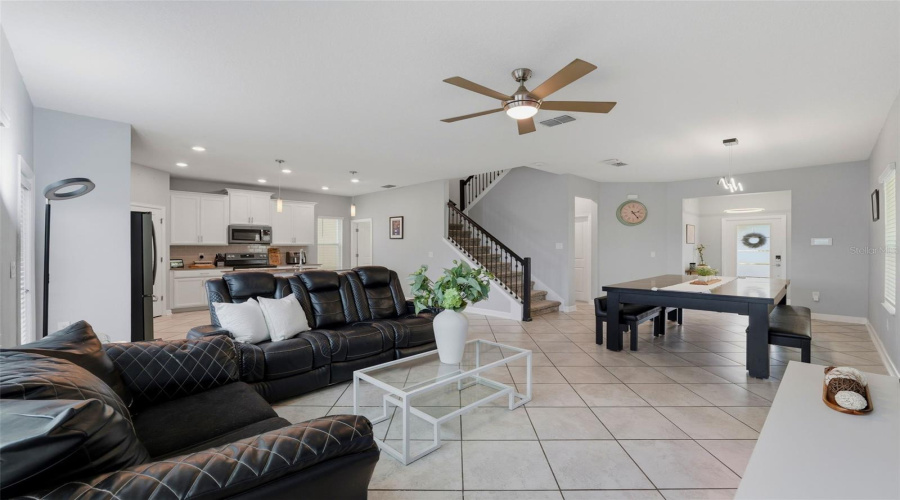 DAVENPORT, Florida 33896, 3 Bedrooms Bedrooms, ,2 BathroomsBathrooms,Residential,For Sale,TRAPPERS TRAIL,0,MFRTB8501118