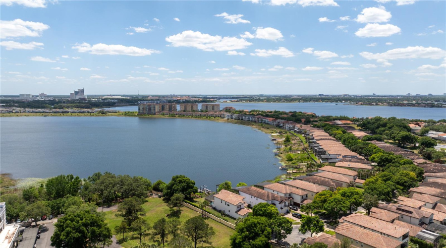 ORLANDO, Florida 32836, 4 Bedrooms Bedrooms, ,4 BathroomsBathrooms,Residential,For Sale,VIA ROSA,0,MFRO6389505