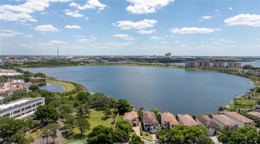 ORLANDO, Florida 32836, 4 Bedrooms Bedrooms, ,4 BathroomsBathrooms,Residential,For Sale,VIA ROSA,0,MFRO6389505