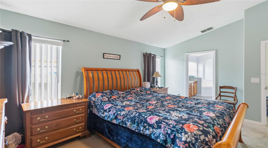 KISSIMMEE, Florida 34747, 4 Bedrooms Bedrooms, ,3 BathroomsBathrooms,Residential,For Sale,ONEIDA,0,MFRS5145194