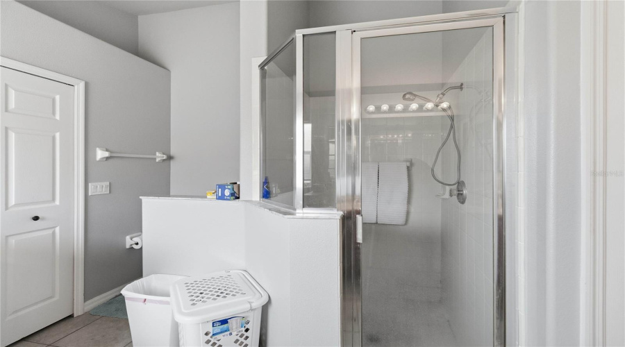 KISSIMMEE, Florida 34747, 4 Bedrooms Bedrooms, ,3 BathroomsBathrooms,Residential,For Sale,ONEIDA,0,MFRS5145194