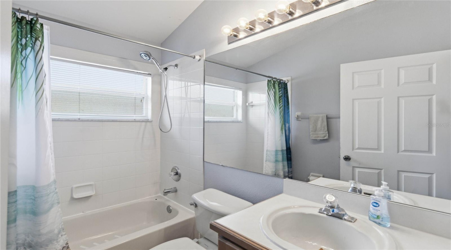 KISSIMMEE, Florida 34747, 4 Bedrooms Bedrooms, ,3 BathroomsBathrooms,Residential,For Sale,ONEIDA,0,MFRS5145194