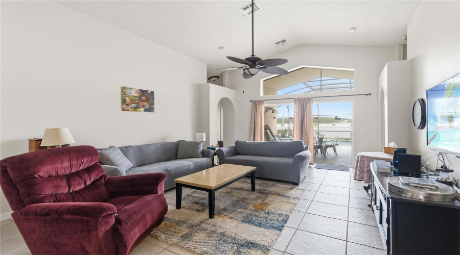 KISSIMMEE, Florida 34747, 4 Bedrooms Bedrooms, ,3 BathroomsBathrooms,Residential,For Sale,ONEIDA,0,MFRS5145194