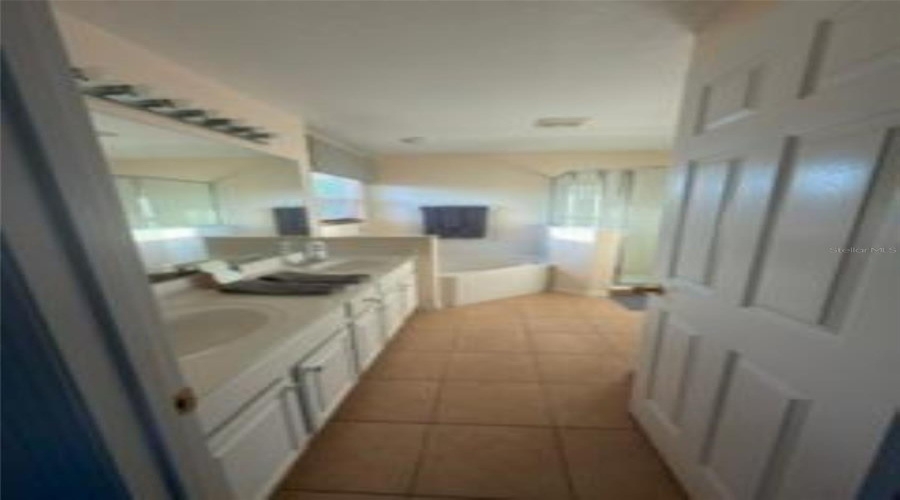MASTER BATH 1