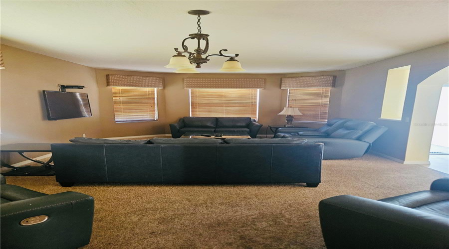 DAVENPORT, Florida 33897, 5 Bedrooms Bedrooms, ,3 BathroomsBathrooms,Residential,For Sale,HIGHER COMBE,0,MFRO6399361