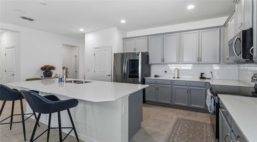 DAVENPORT, Florida 33837, 3 Bedrooms Bedrooms, ,2 BathroomsBathrooms,Residential,For Sale,ROSEDALE,0,MFRS5147388