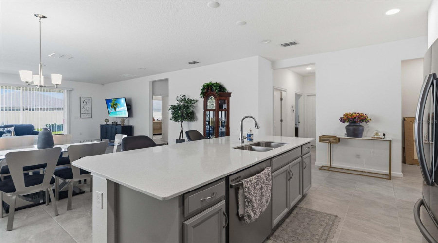 DAVENPORT, Florida 33837, 3 Bedrooms Bedrooms, ,2 BathroomsBathrooms,Residential,For Sale,ROSEDALE,0,MFRS5147388