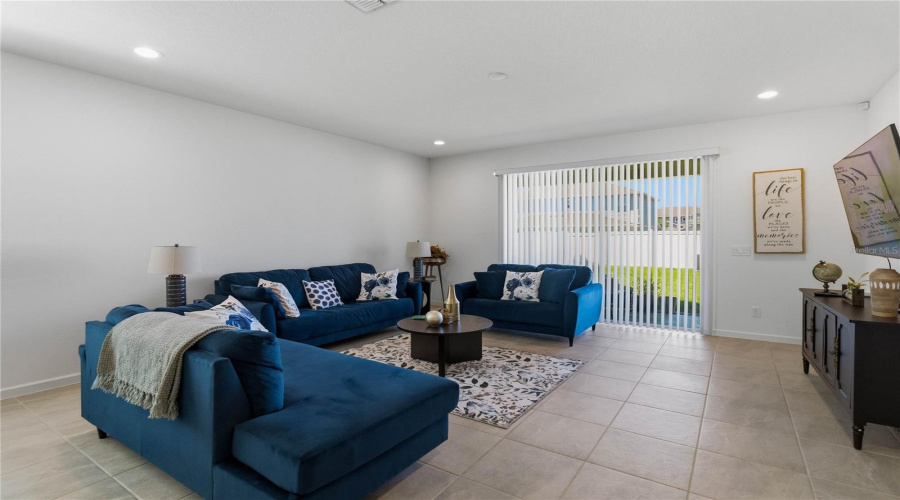 DAVENPORT, Florida 33837, 3 Bedrooms Bedrooms, ,2 BathroomsBathrooms,Residential,For Sale,ROSEDALE,0,MFRS5147388