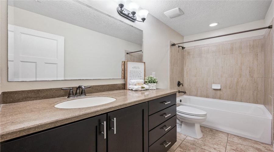 ORLANDO, Florida 32836, 5 Bedrooms Bedrooms, ,4 BathroomsBathrooms,Residential,For Sale,ACOSTA,0,MFRO6400810