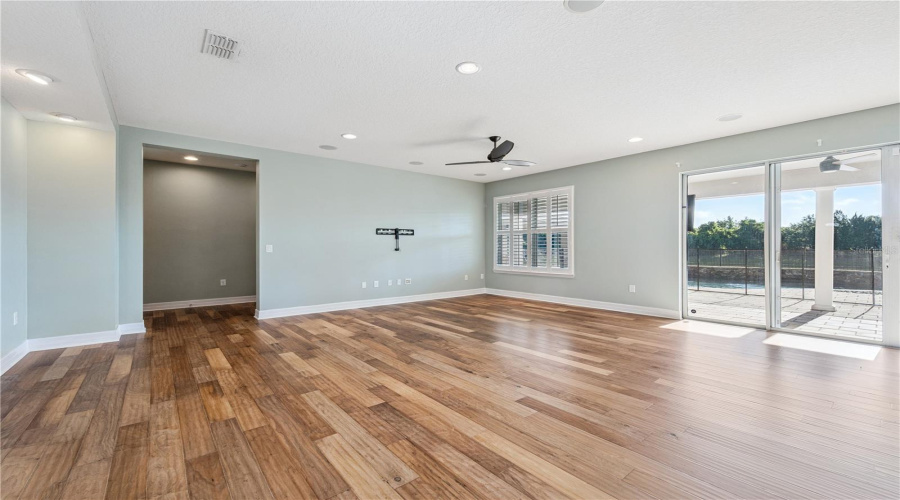 ORLANDO, Florida 32836, 5 Bedrooms Bedrooms, ,4 BathroomsBathrooms,Residential,For Sale,ACOSTA,0,MFRO6400810