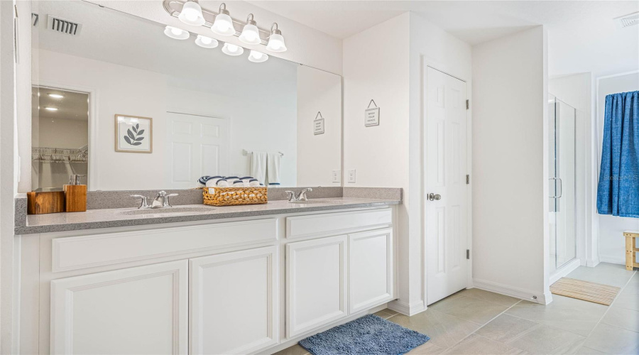 DAVENPORT, Florida 33837, 5 Bedrooms Bedrooms, ,3 BathroomsBathrooms,Residential,For Sale,HAMLET,0,MFRG5103509