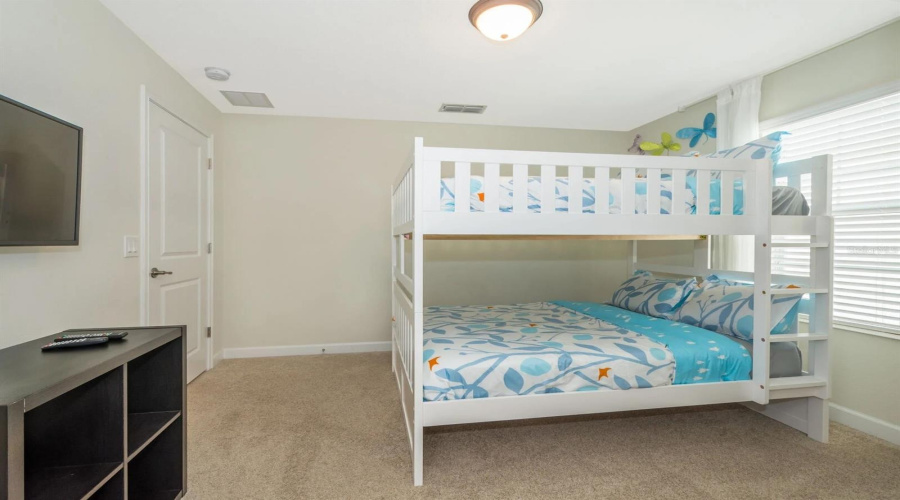 KISSIMMEE, Florida 34746, 5 Bedrooms Bedrooms, ,4 BathroomsBathrooms,Residential,For Sale,PEQUOD,0,MFRO6400795