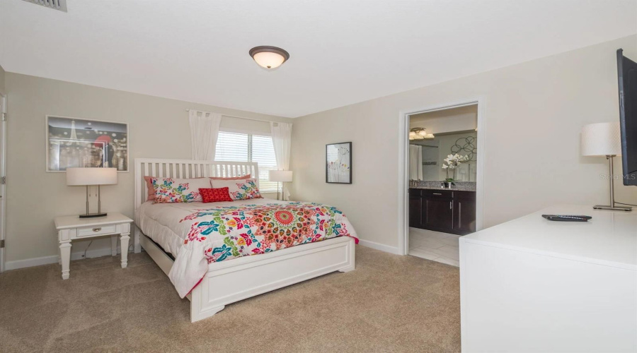 KISSIMMEE, Florida 34746, 5 Bedrooms Bedrooms, ,4 BathroomsBathrooms,Residential,For Sale,PEQUOD,0,MFRO6400795